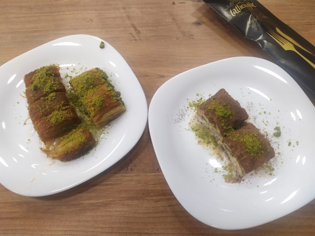 Diyarbakır Soğuk Baklavası ve Kadayıfı