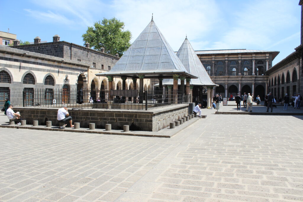 Diyarbakır Ulu Camii Şadırvan